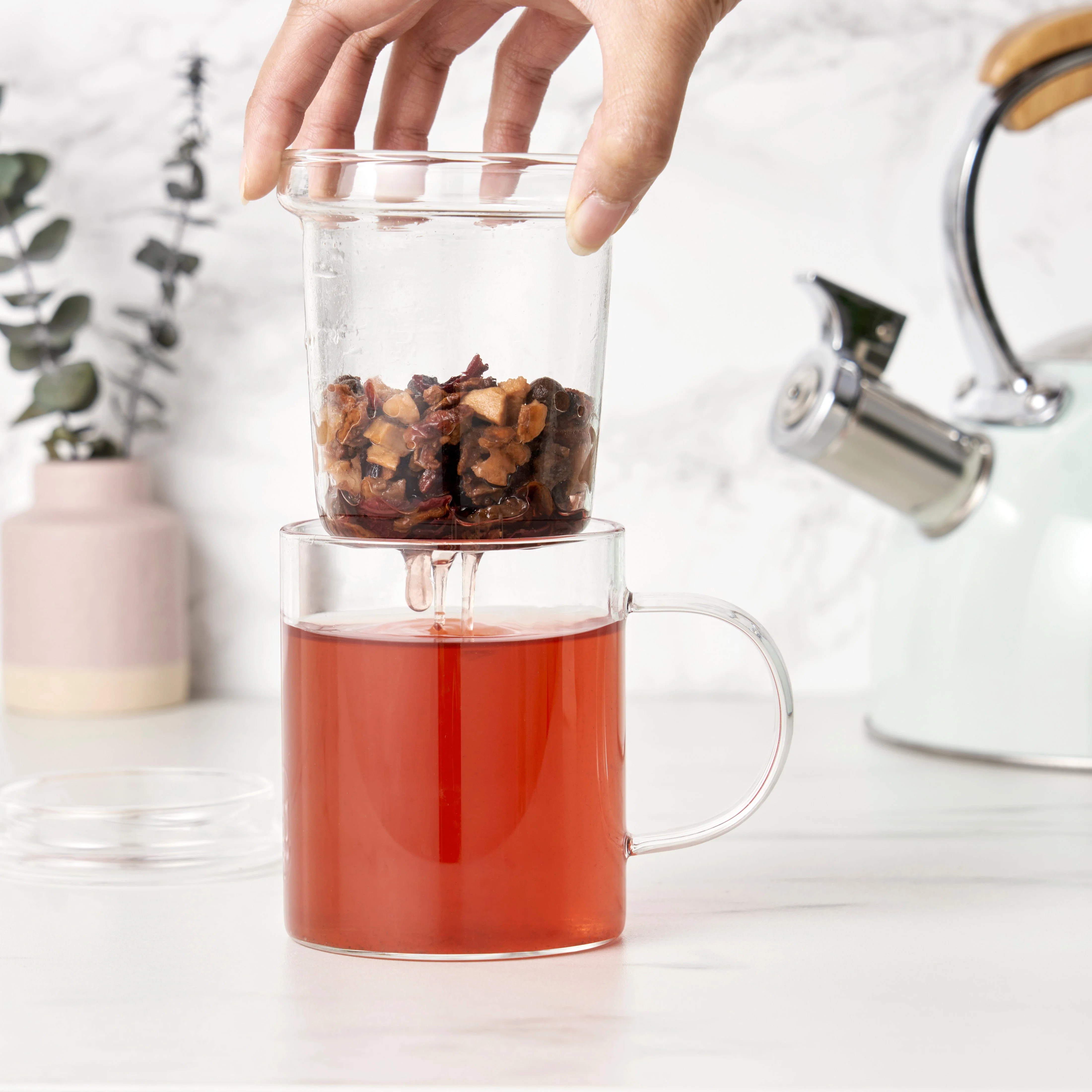 Pinky Up Blake Glass Tea Infuser Mug - Image 3