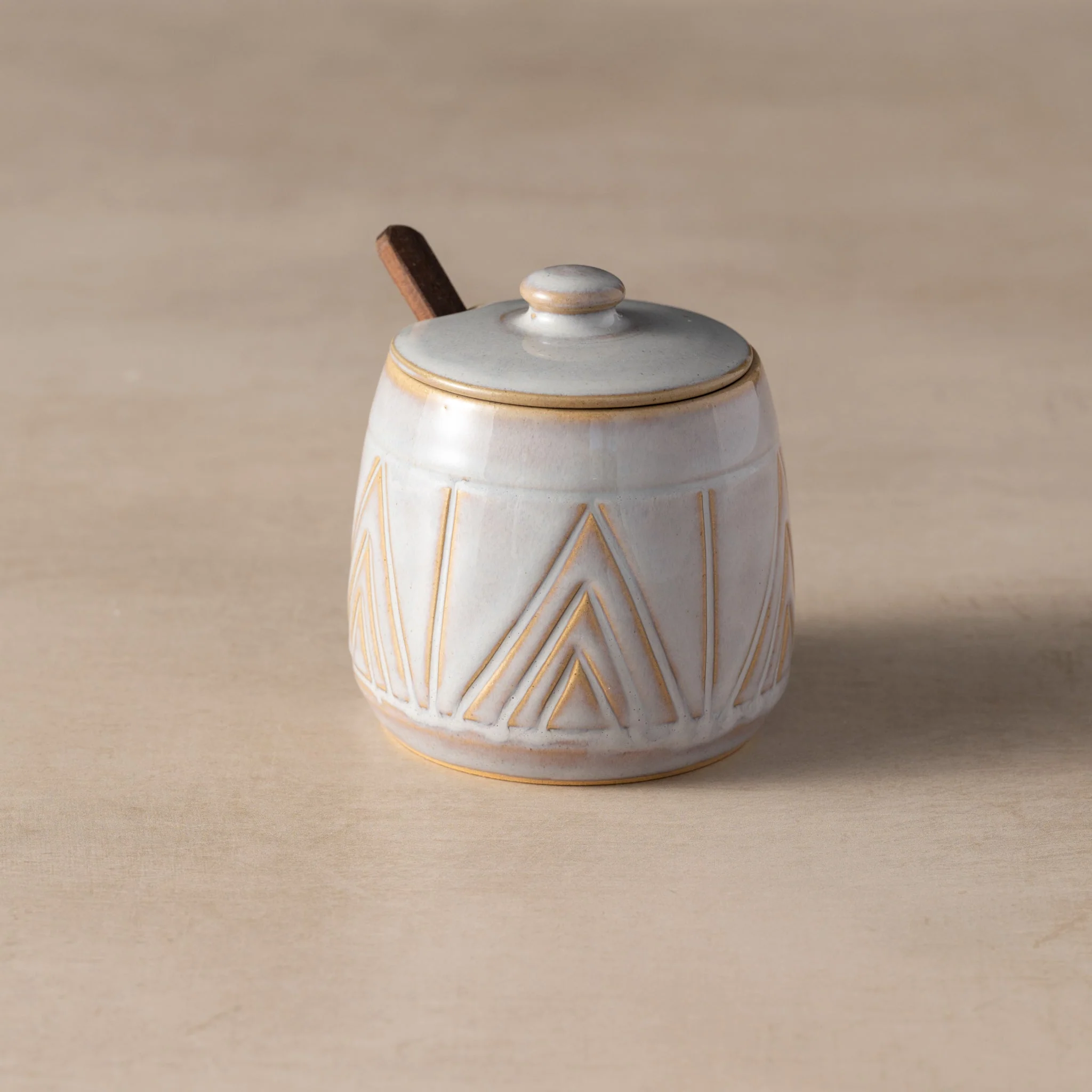 Mountain Peaks Ceramic Cream and Sugar Set - Image 4